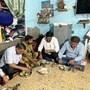Arvind Kejriwal: ಆಟೋ ಡ್ರೈವರ್‌ ಮನೆಯಲ್ಲಿ ಊಟ ಮಾಡಲು ಗುಜರಾತ್‌ ಪೊಲೀಸರೊಂದಿಗೆ ಕೇಜ್ರಿ ವಾಗ್ವಾದ!